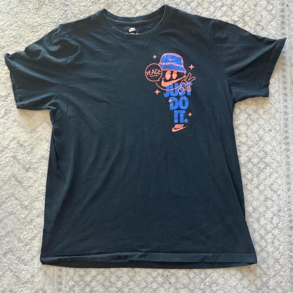 Nike Men's Black T-shirt